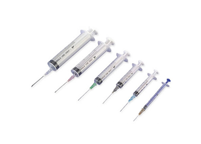 syringe-of-all-sizes-and-needle-of-all-sizes